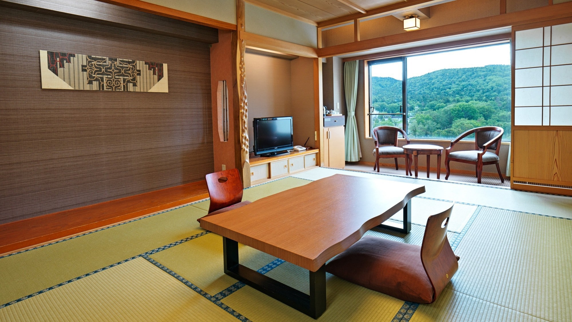[Mountain side] Japanese-style room / Japanese-style room where you can relax slowly