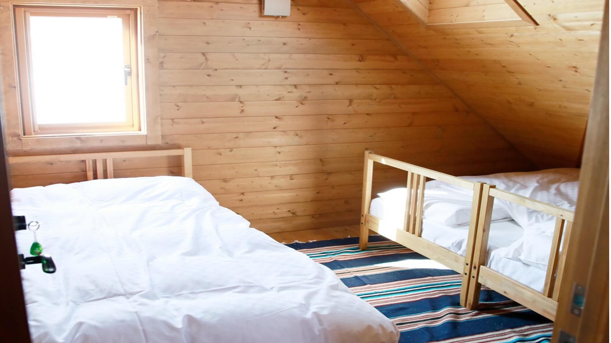 ※Example of guest room/Single x 3 (variable room with skylight)