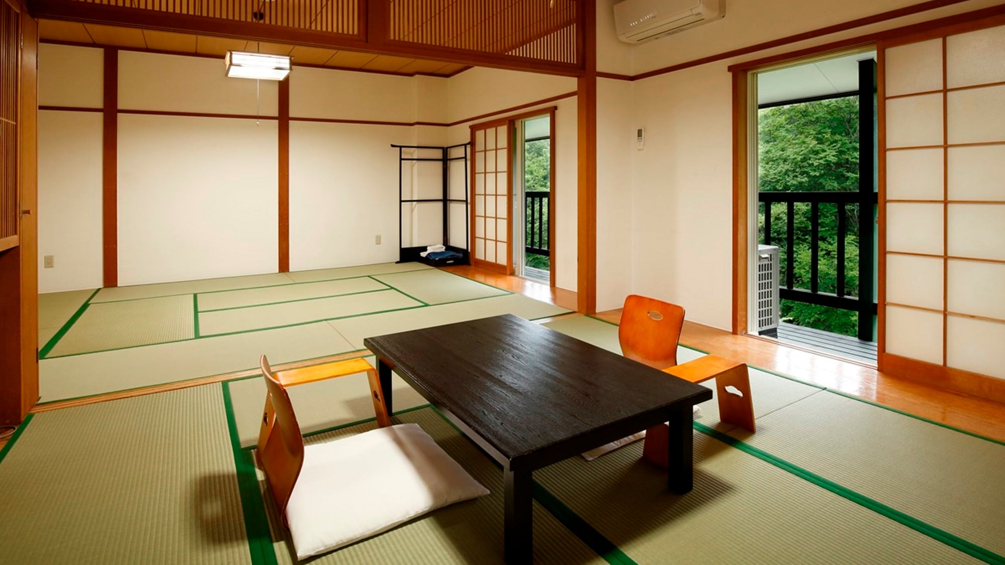 [Japanese-style room] A Japanese-style room where you can enjoy a traditional Japanese atmosphere.