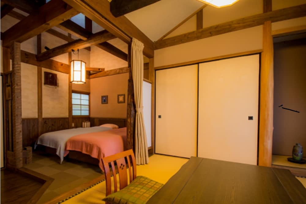 [Kaede / Hagi] 带两张单人床的日式房间