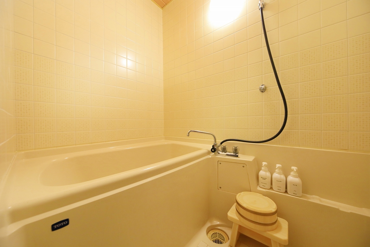 5th-11th floor Japanese-style room (standard Japanese-style room, corner room); bath in guest room (toilet is separate)
