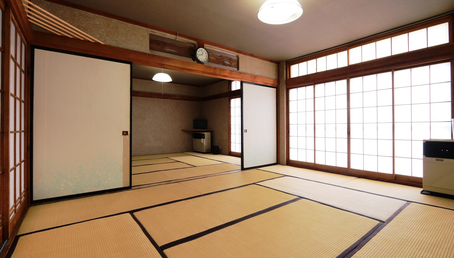 Kamar bergaya Jepang dengan 20 tikar tatami