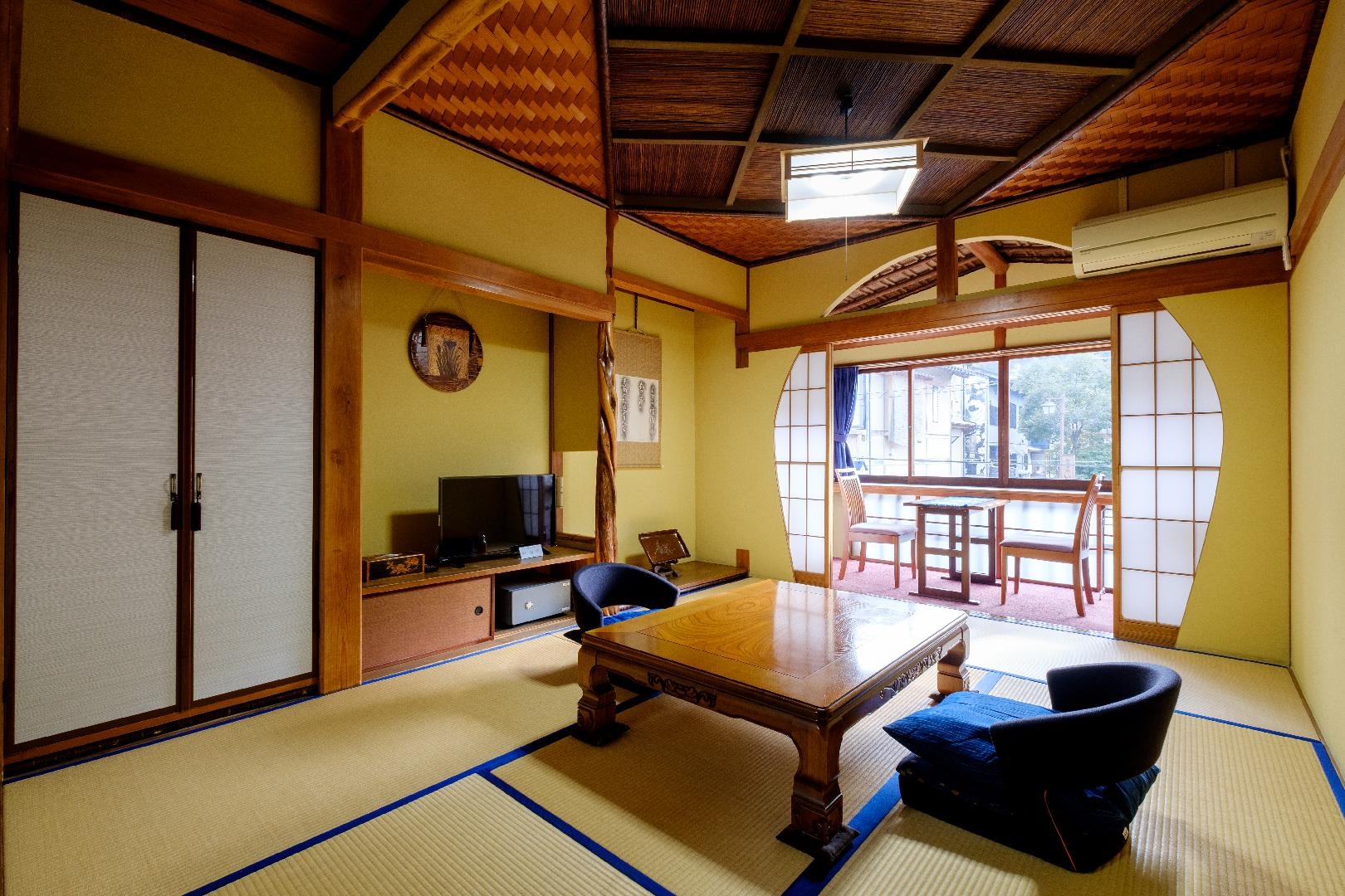 Japanese-style room (B)：AYAME