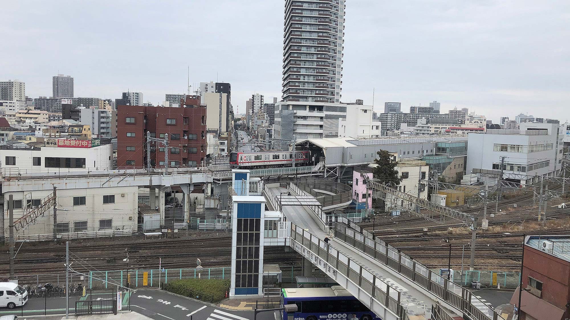 ・ Landscape from guest room (station side)