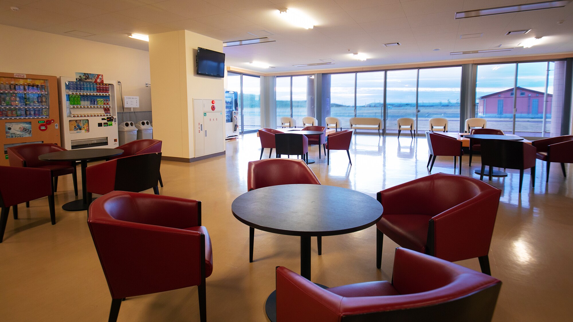 [Lobby Lounge]