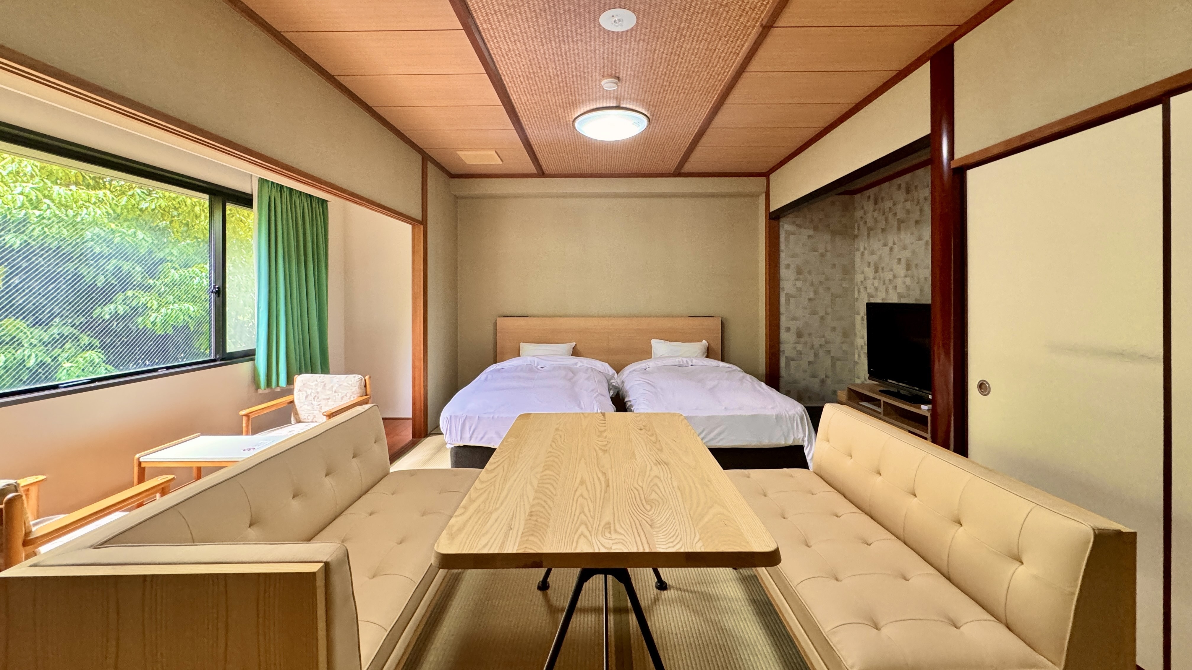 C Standard Japanese-Western Room + Living Room Sofa + Oen [Non-smoking]