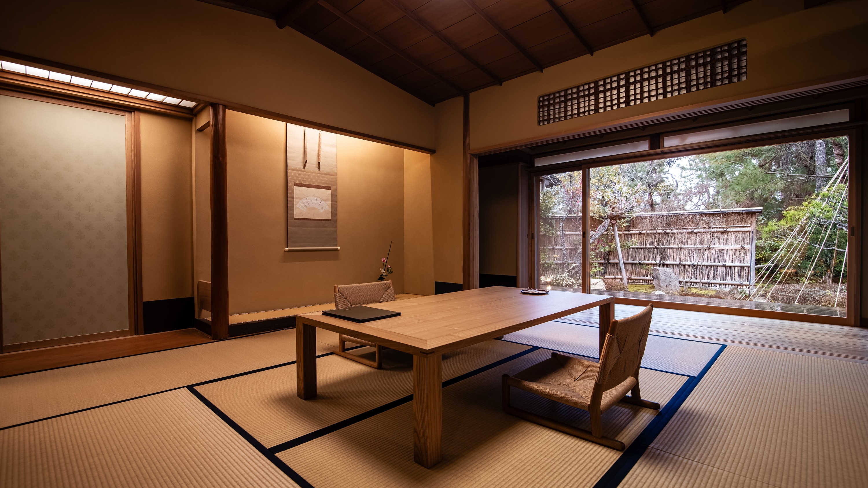 [Special Room Ten no Ukihashi] Japanese-style room + living room + bedroom, study room, semi-open-air guest room bath