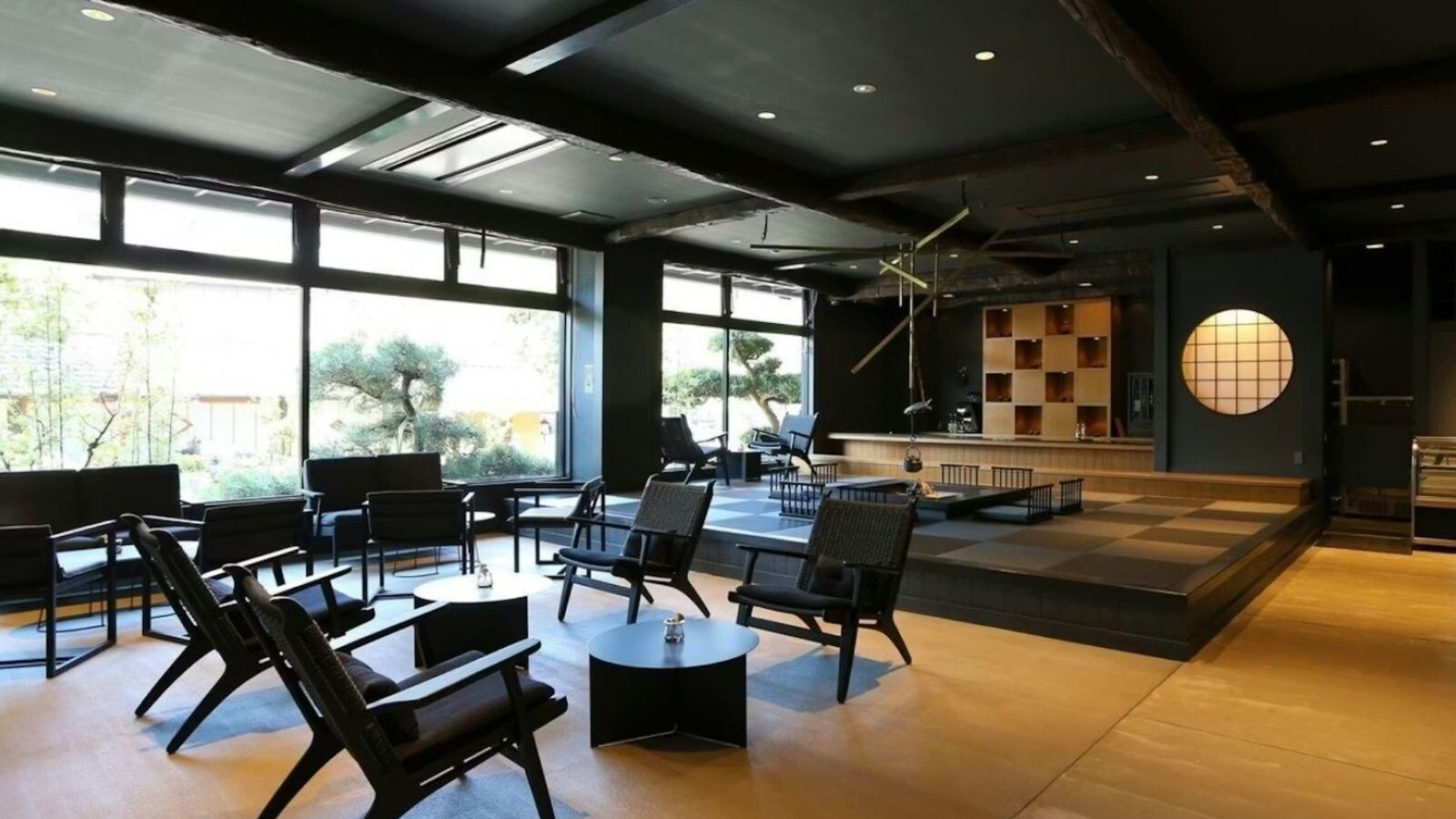 Tatami Lounge "KAKOMI"