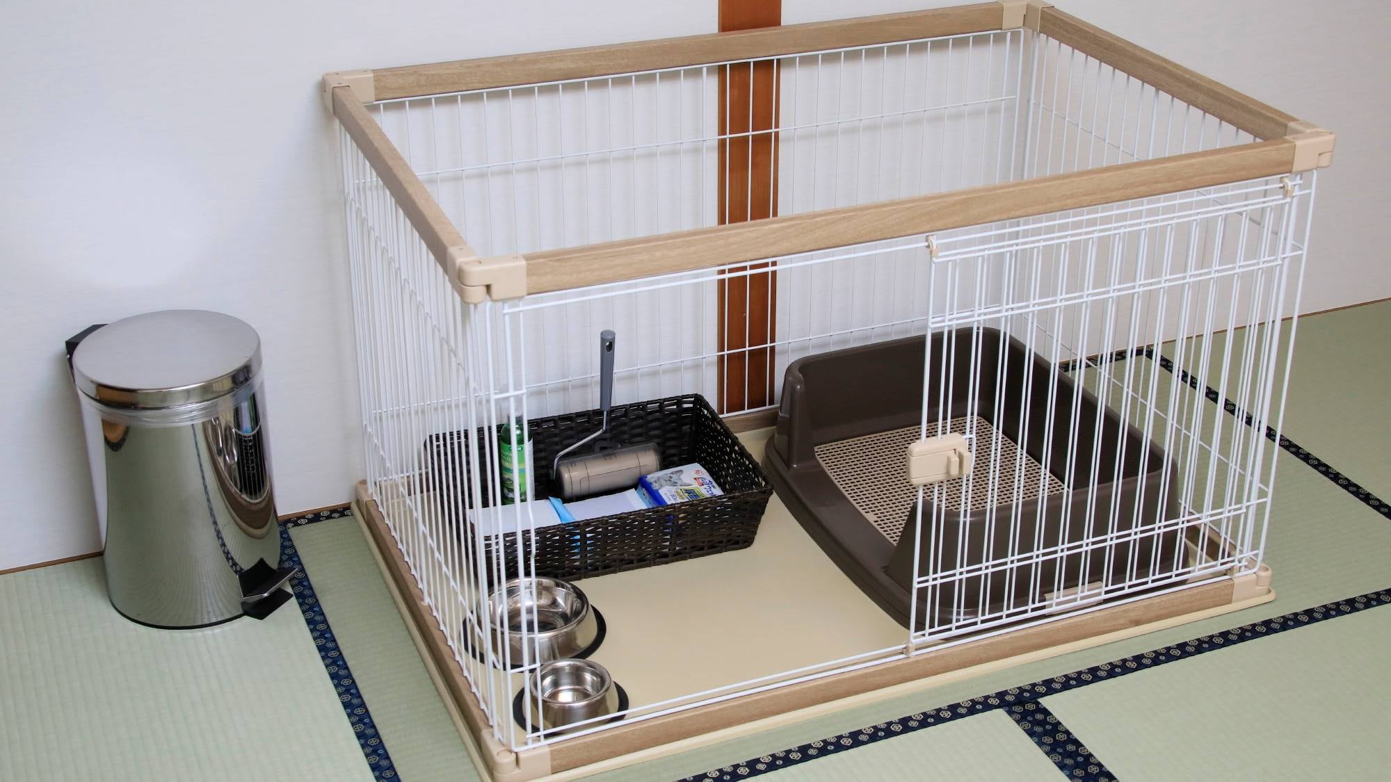 [Room Amenities] We have a cage that can fit up to medium-sized dogs. *Japanese-style rooms are slightly smaller in size.