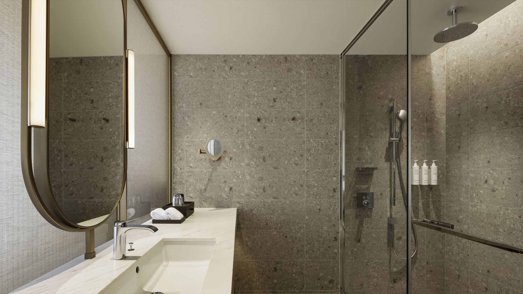 ห้องน้ำมาตรฐาน 2 เตียงคู่พร้อมวิวเมือง