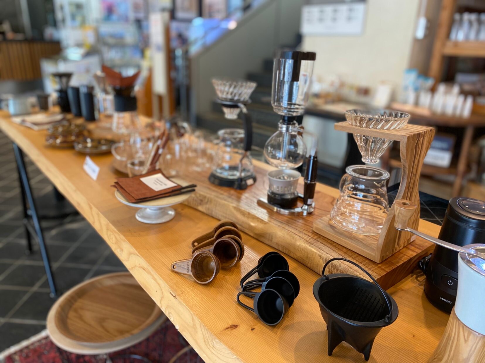 [Toko Hotel (Toko Serba Ada)] Mengapa tidak membeli juga beberapa perkakas kopi untuk menemani kopi nikmat Anda?