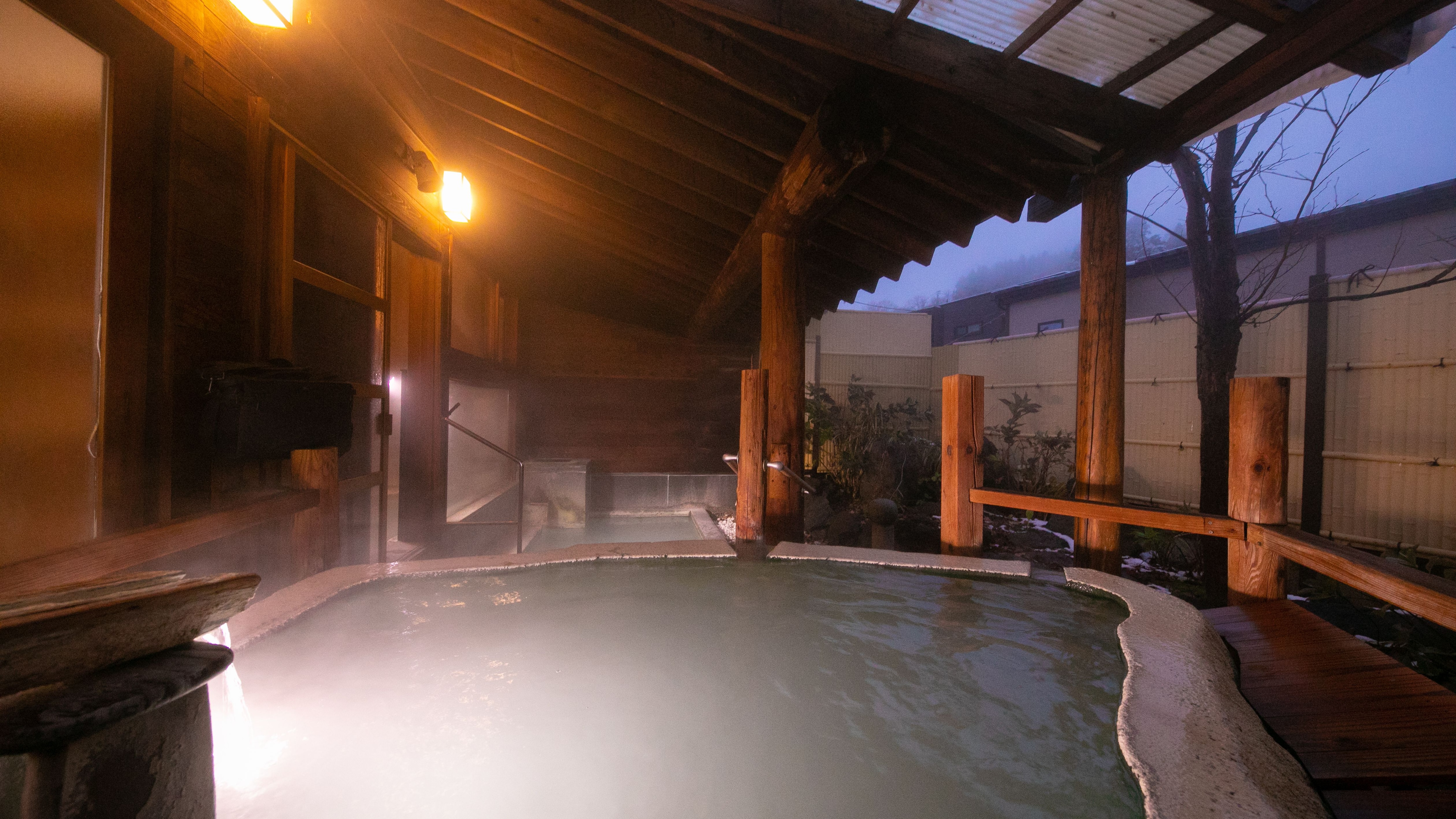[Open-air bath] Enjoy the atmosphere and atmosphere with the smell of sulfur