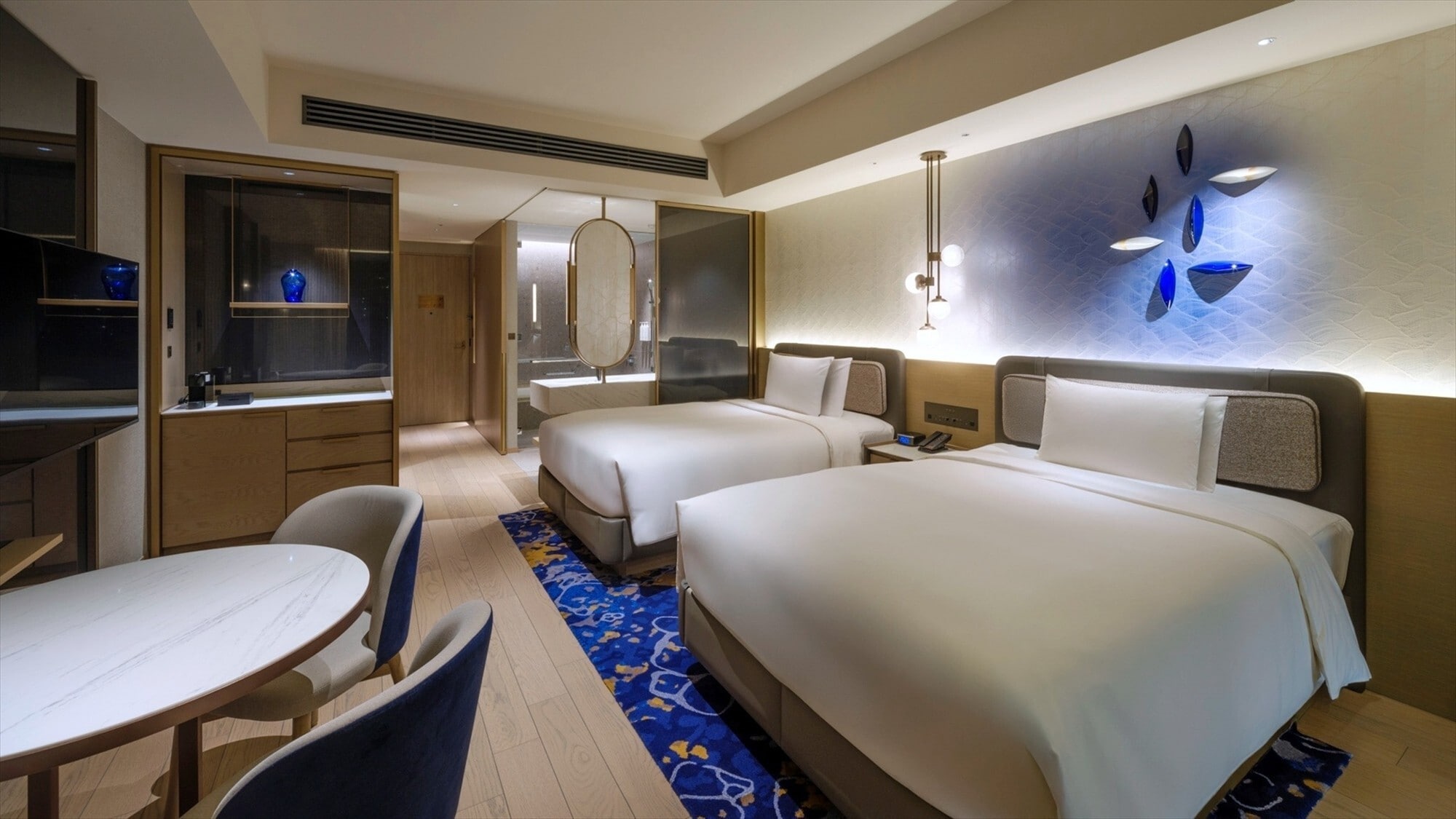 ห้องพรีเมี่ยม 2 เตียงคู่ วิวท่าเรือ