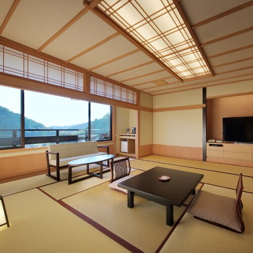 日式房間14.5榻榻米+帶柏木浴缸的客房