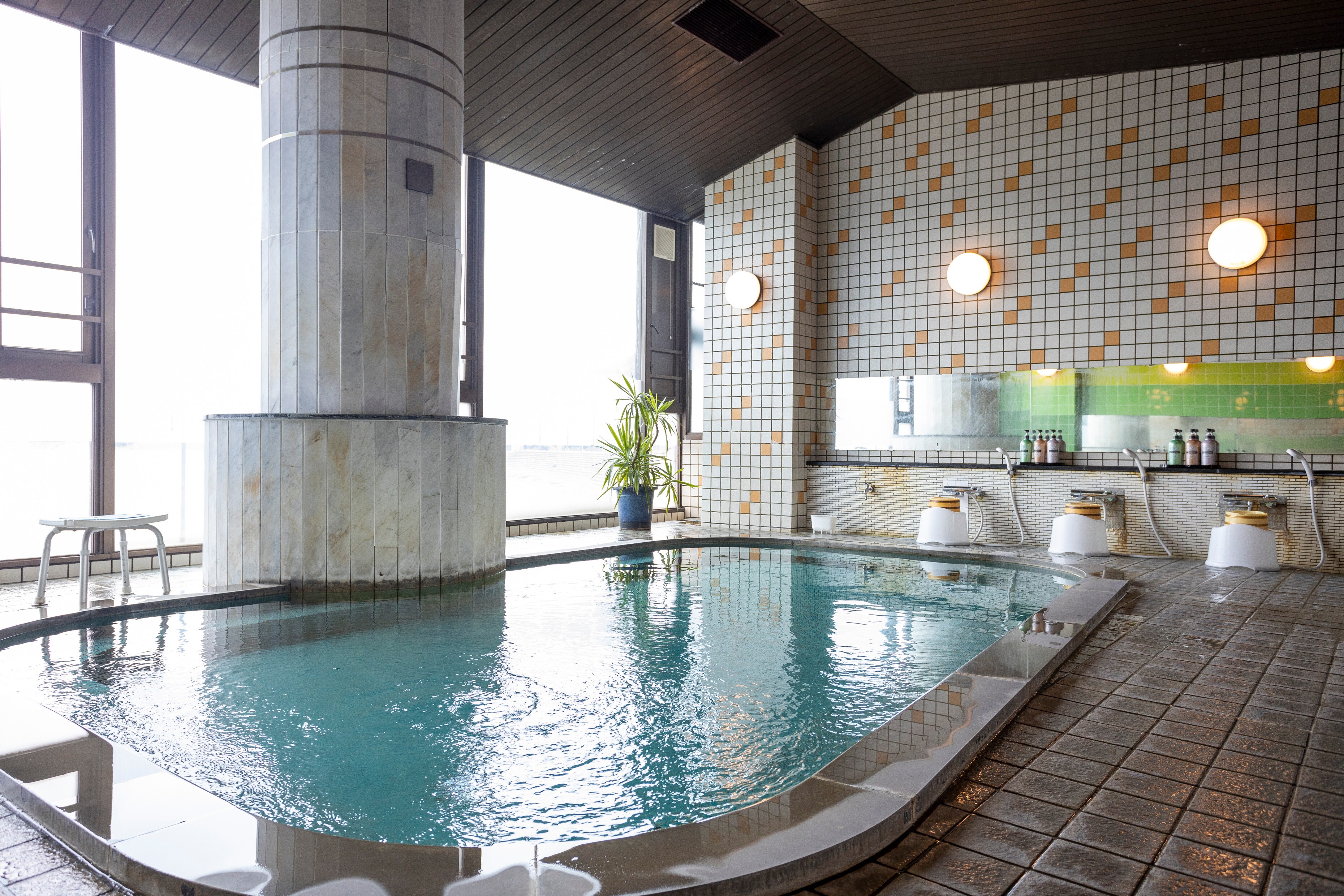 <Large public bath/men's bath>