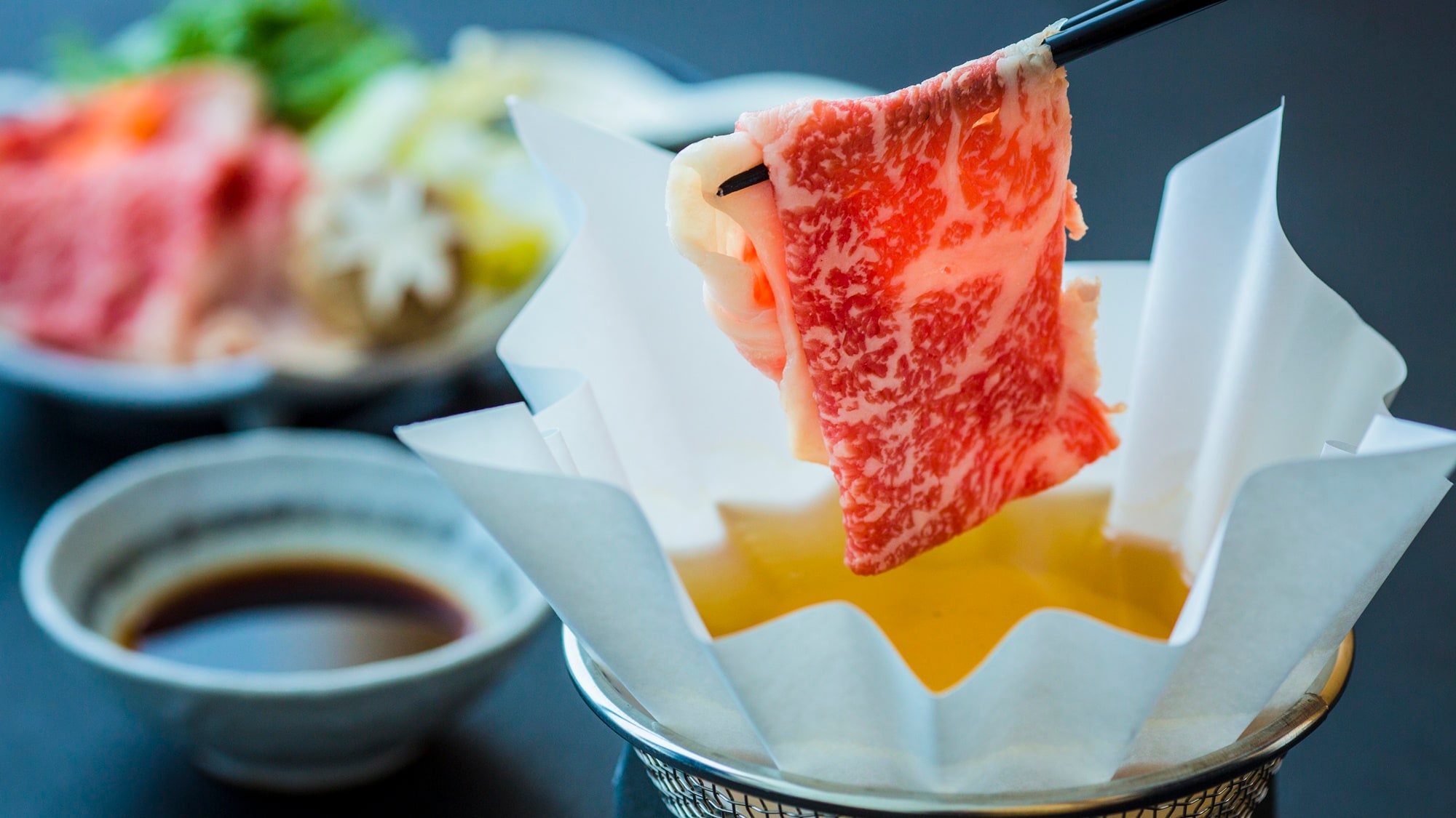 [Standard Kaiseki Course/Spring/Autumn] April-May/September-November Example of dish: Beef shabu-shabu hotpot