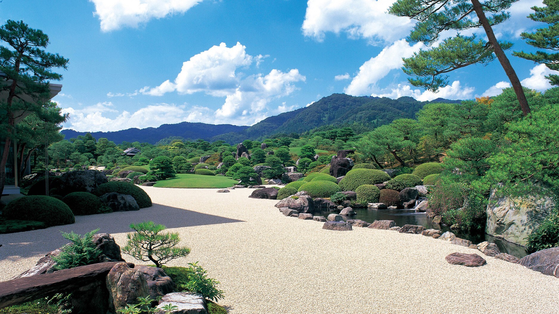 Adachi Museum of Art: Summer Dry Landscape Garden