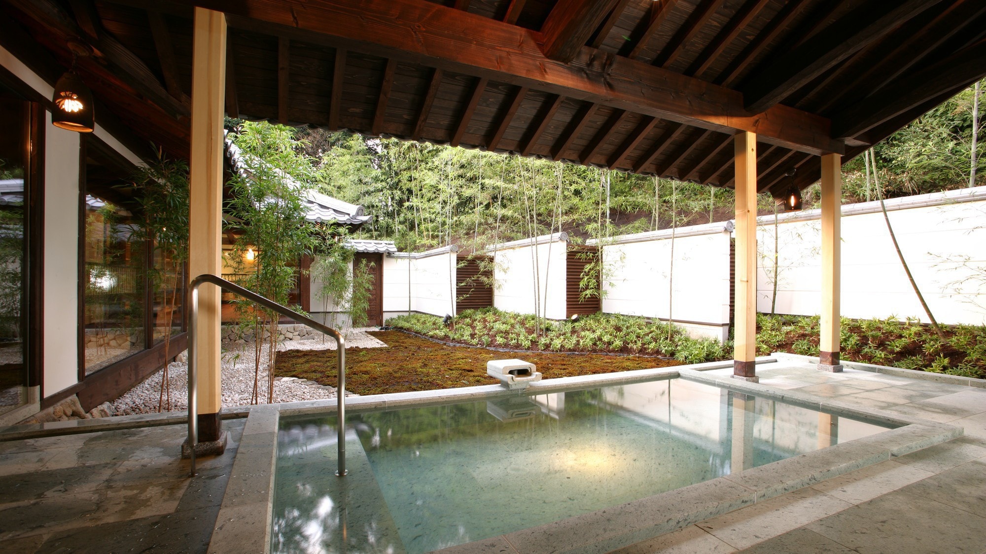 Yukura open-air bath