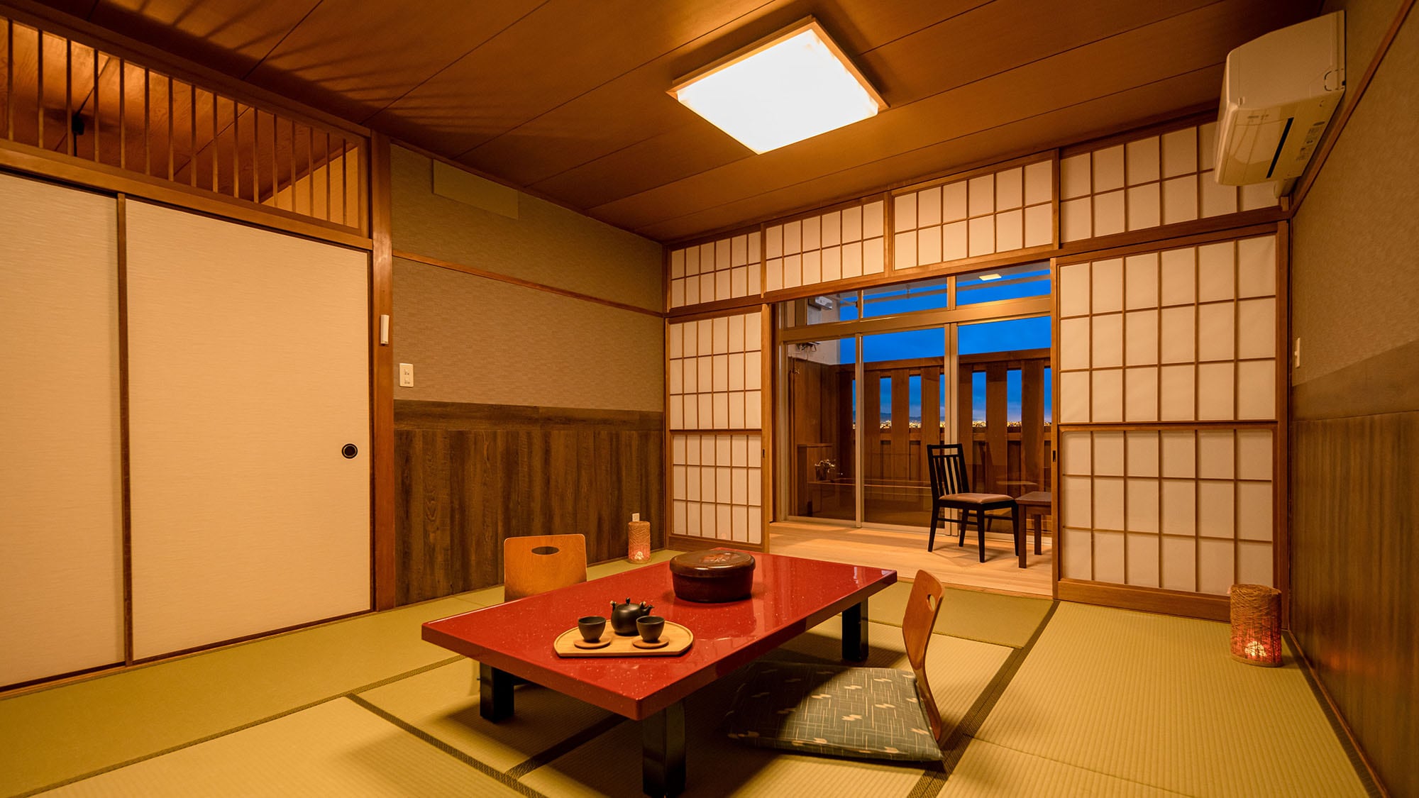 Standard Japanese-style room with open-air bath (city/night view) *Example of a guest room
