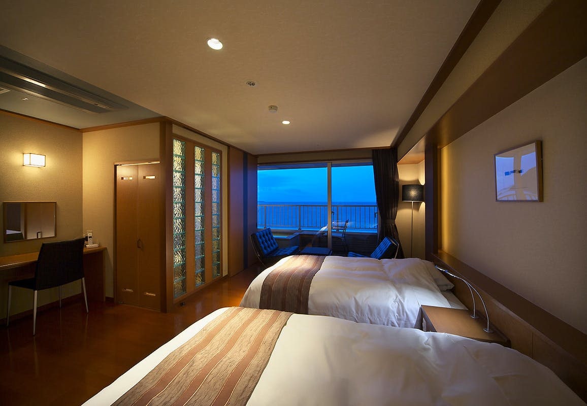 Guest room M type with open-air bath