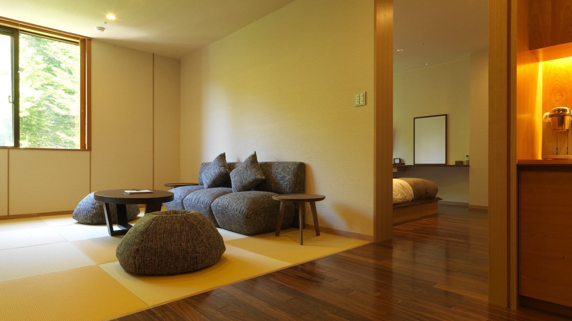 ◆ 日西式房間（客房示例）/ 52m2 日式和西式雙床間+榻榻米空間