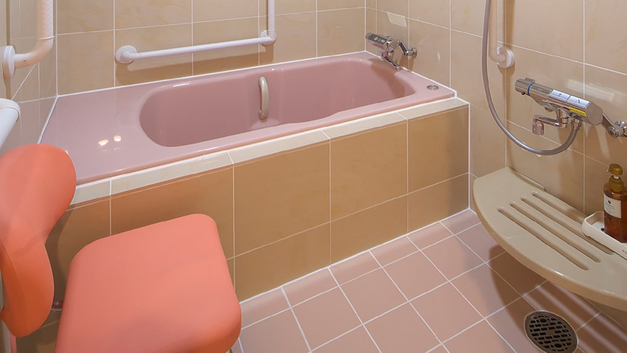[Bettei] 半無障礙雙床房（35平方米） <海景> 浴室內還安裝了浴椅。