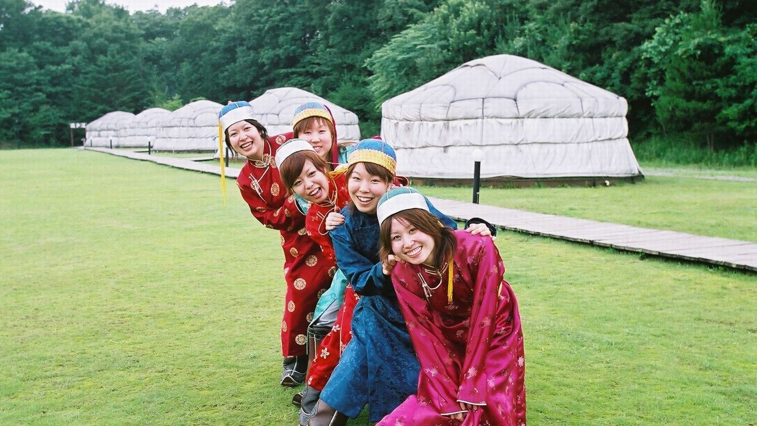 Enjoy taking commemorative photos with your friends!