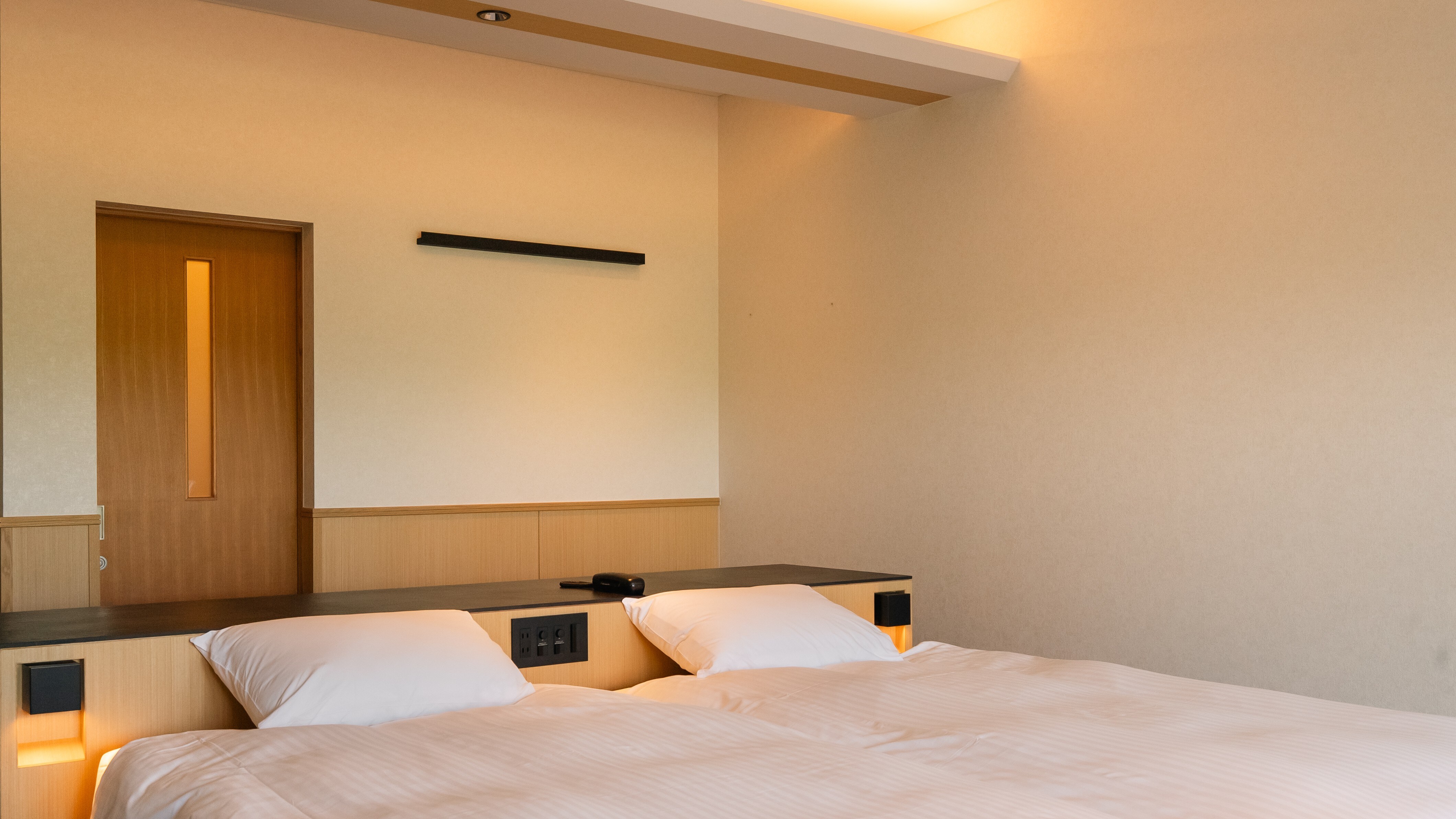 Kamar Kembar Hollywood dengan Balkon