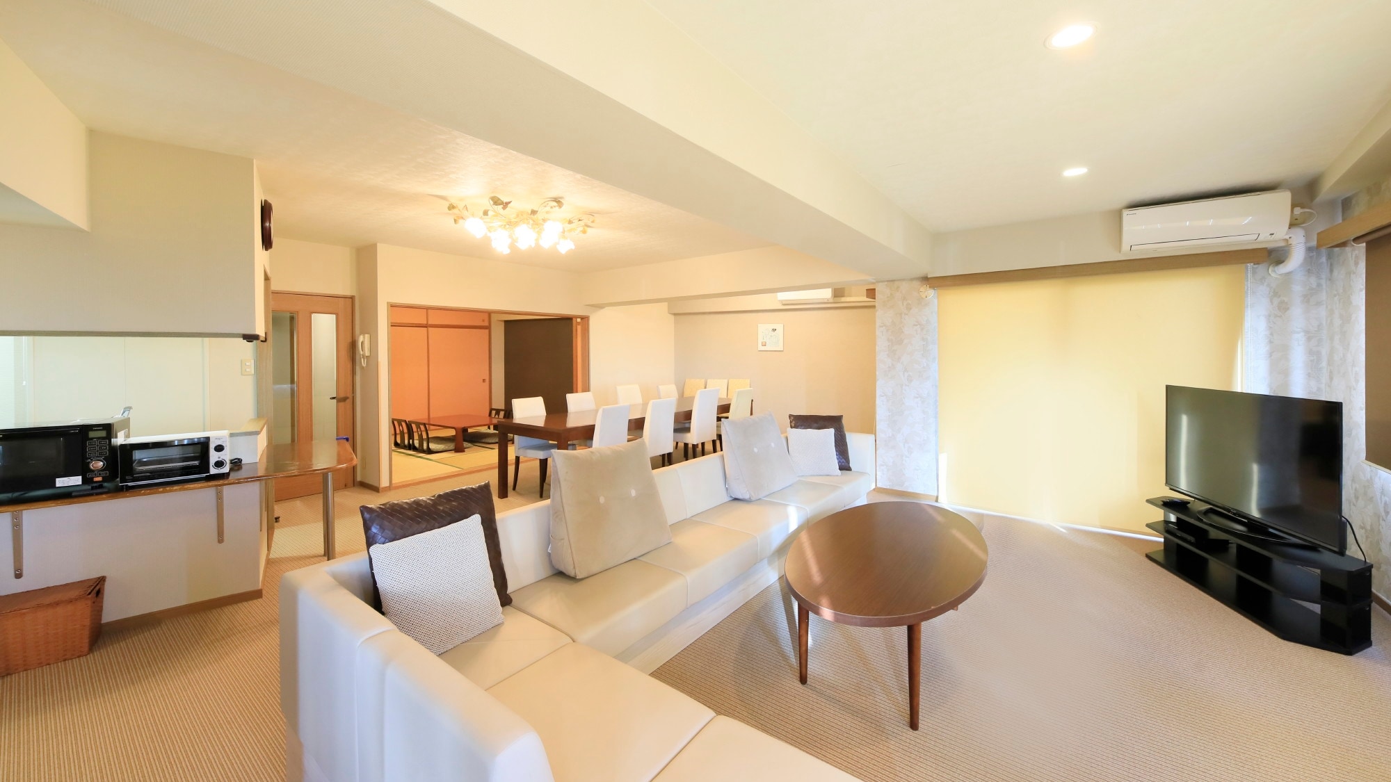 [Grand Room Example] Enjoy villa life in a spacious space.