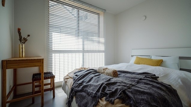 2 樓，臥室 1，1 張雙人床