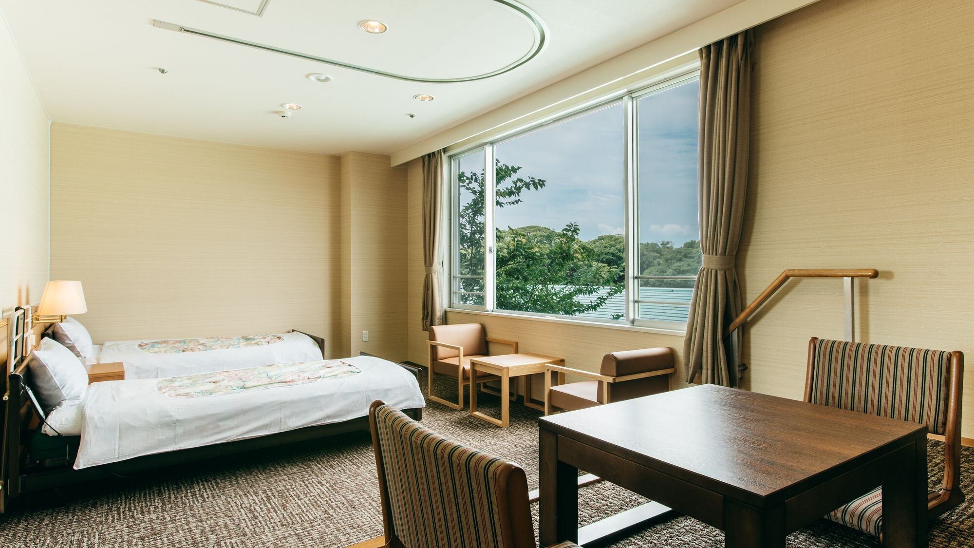 Barrier-free room (with bath) "40 square meters"