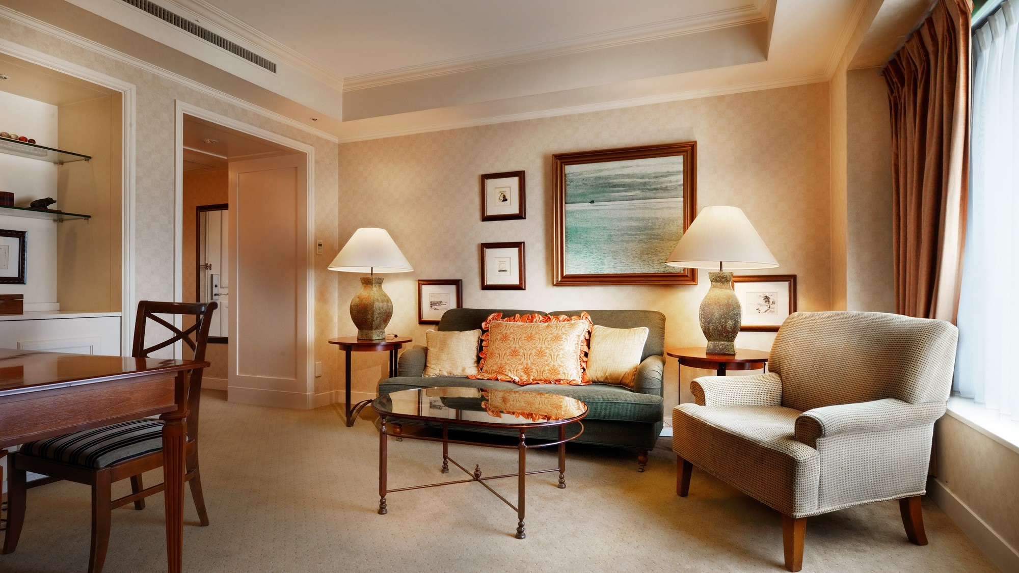 Deluxe Twin (43 square meters) example