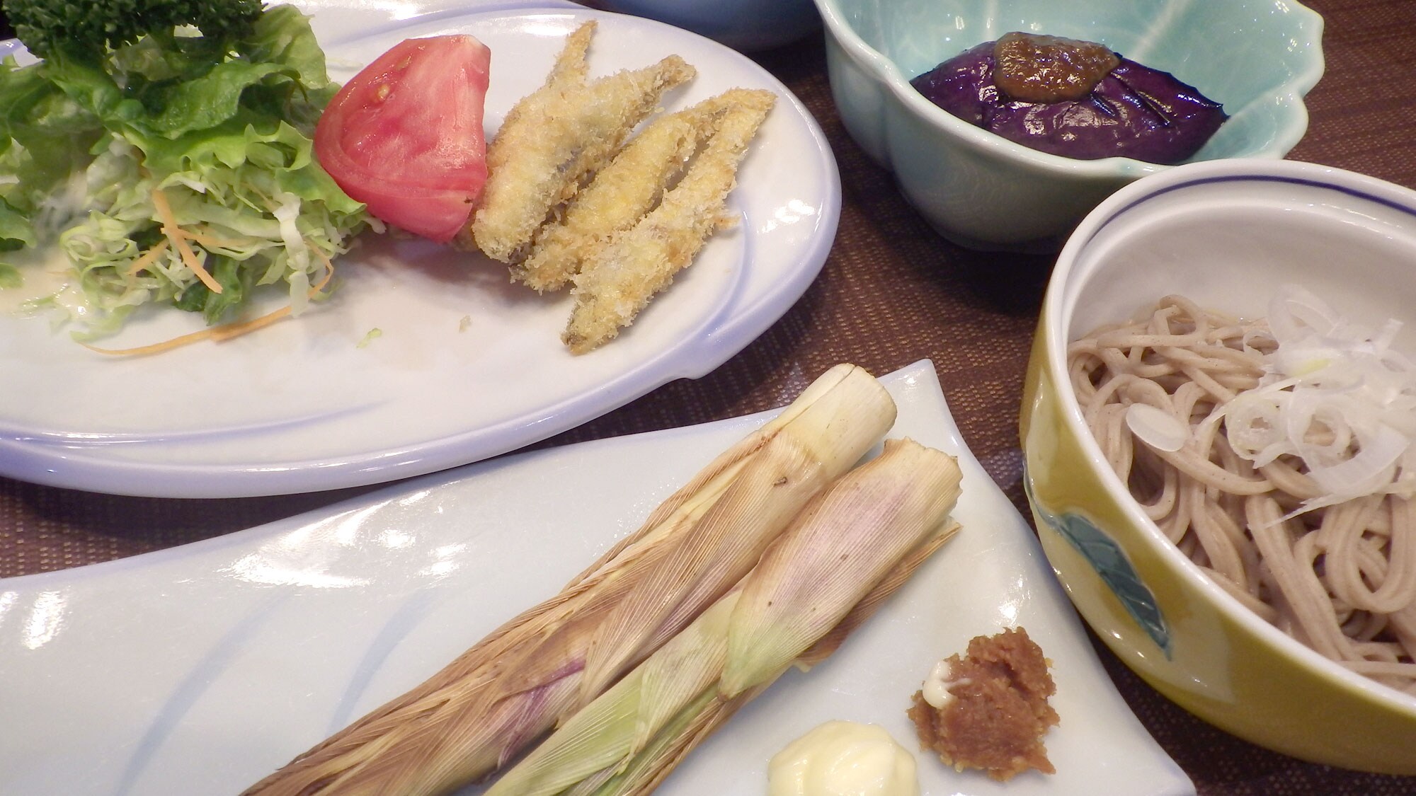 * [Contoh Perjamuan] Anda dapat menikmati setiap item sepuasnya.