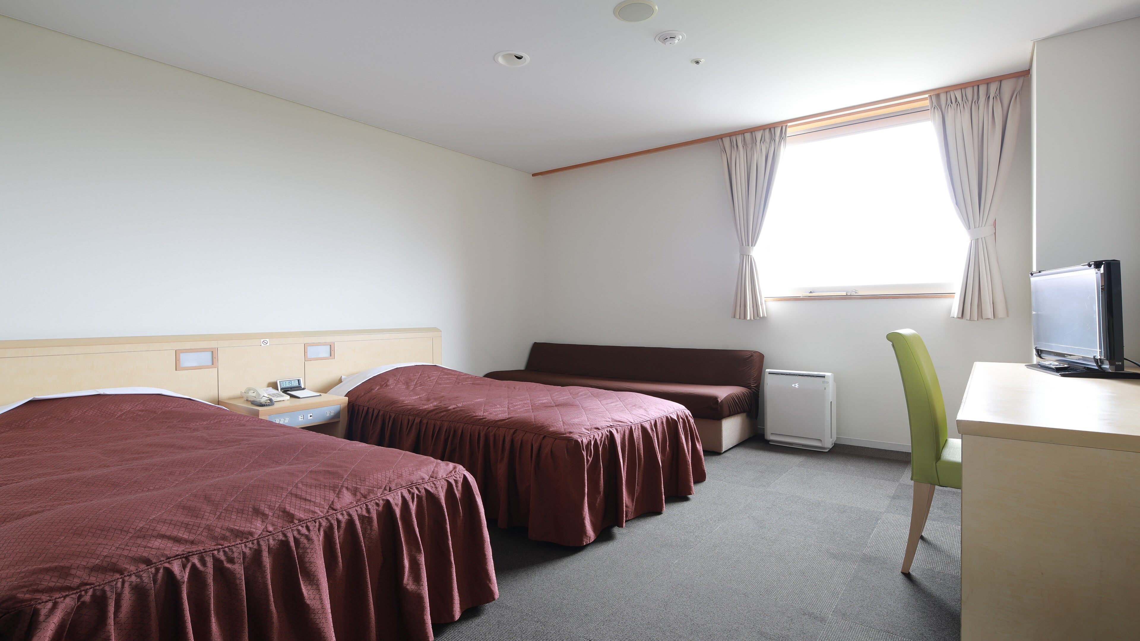 Twin (23 square meters)