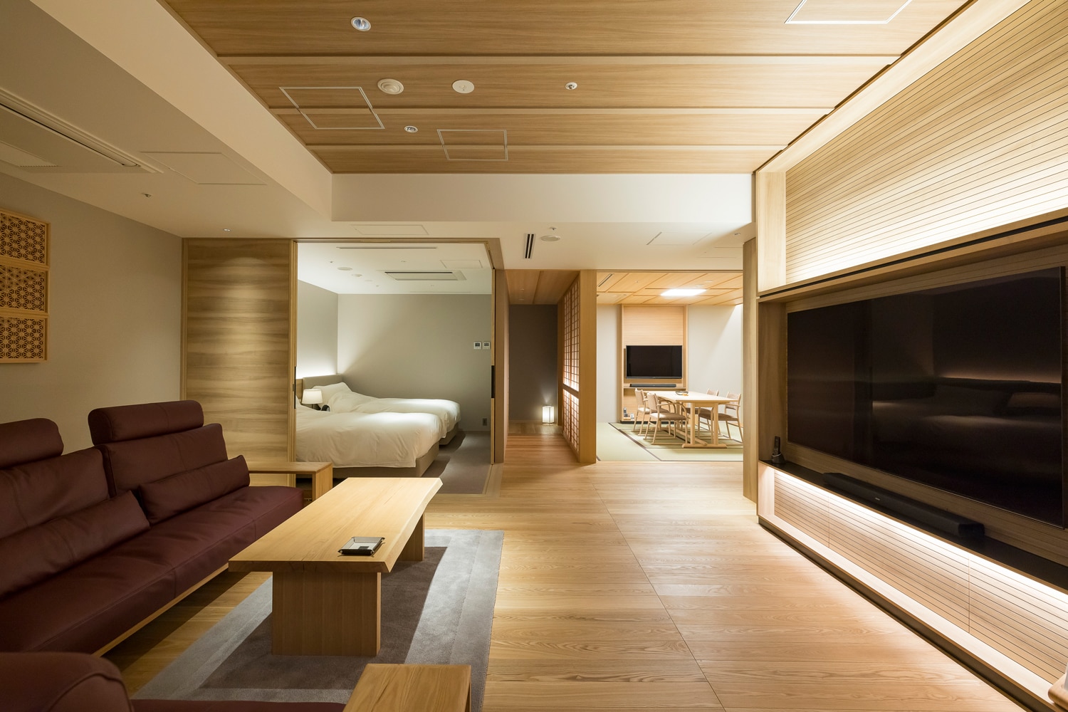 East Wing 85㎡ living room