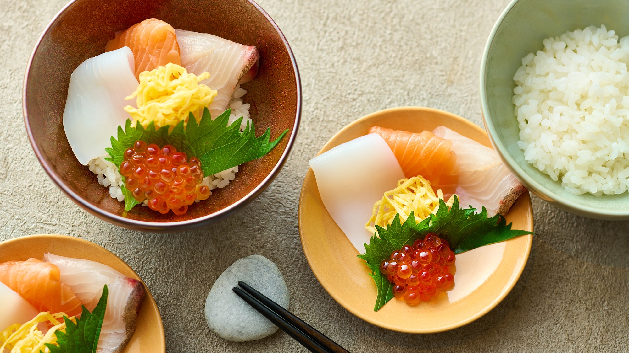 [Breakfast] Seafood rice bowl / Enjoy 4 kinds of seasonal seafood with a sweet and spicy sauce with a hint of yuzu *image