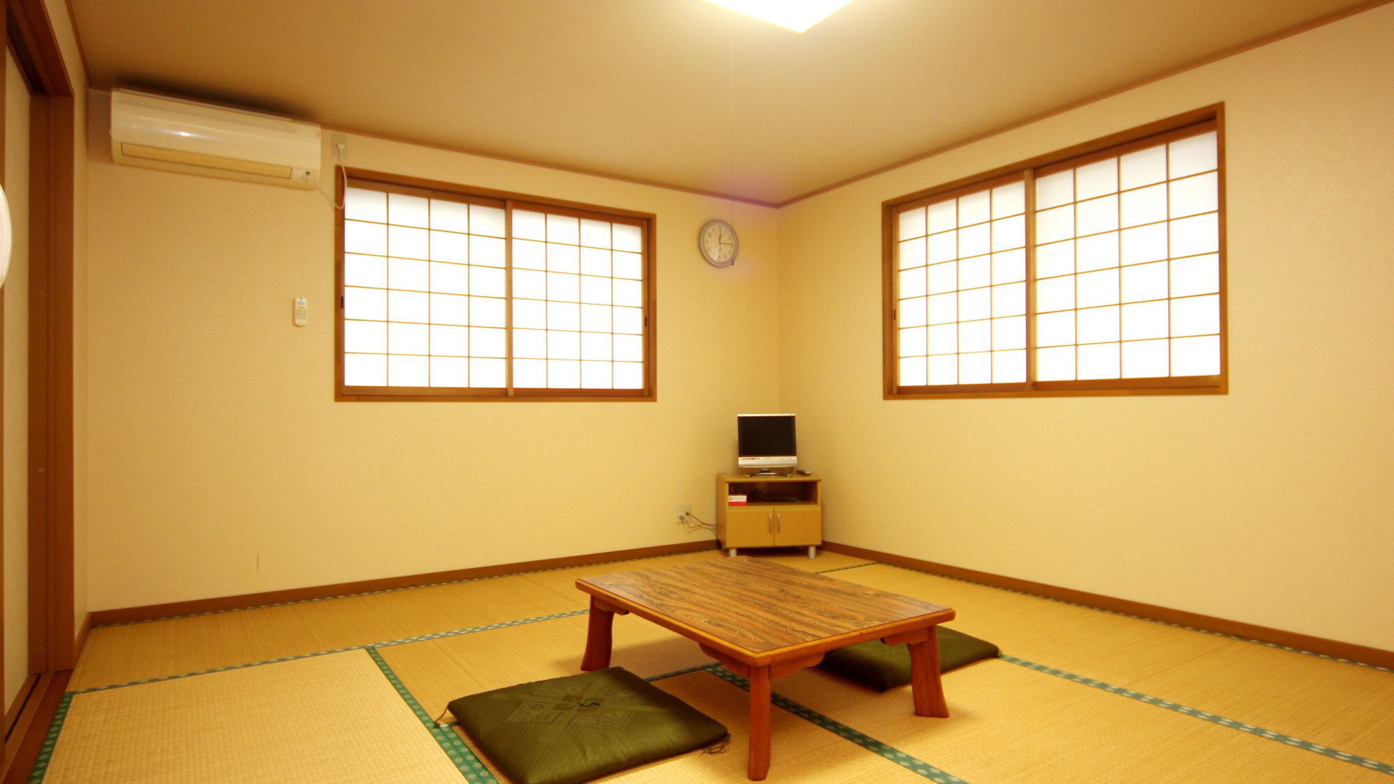 [New Wing Japanese-style Room] You can relax in a spacious and comfortable environment.