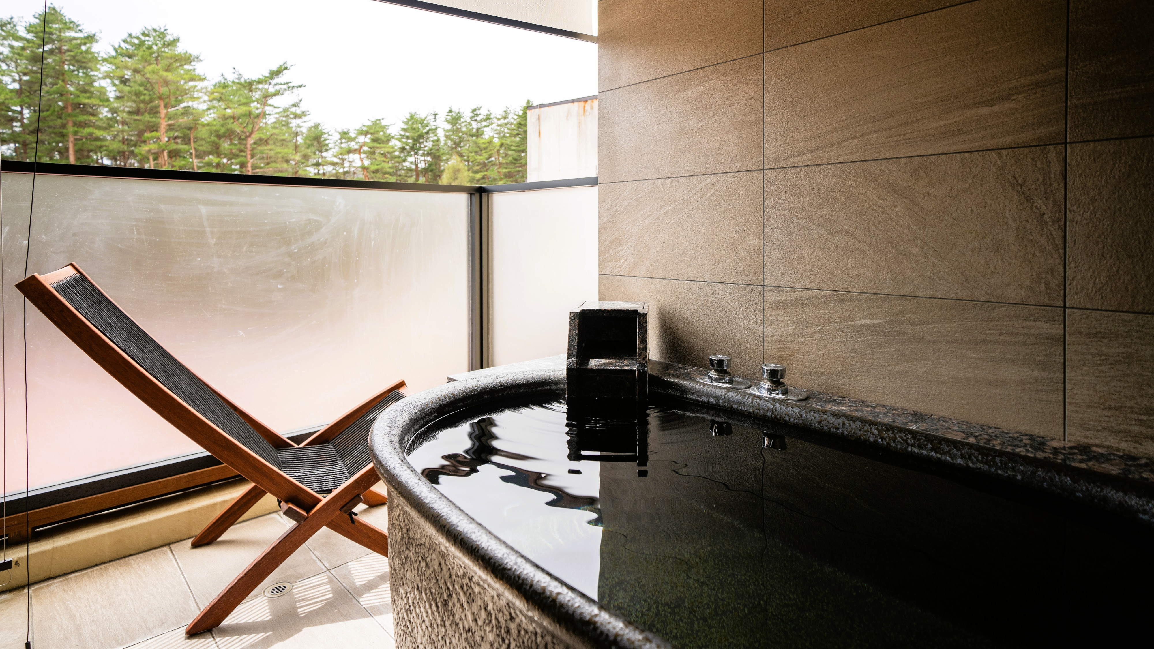 Twin with open-air bath (37 square meters, 1 room)