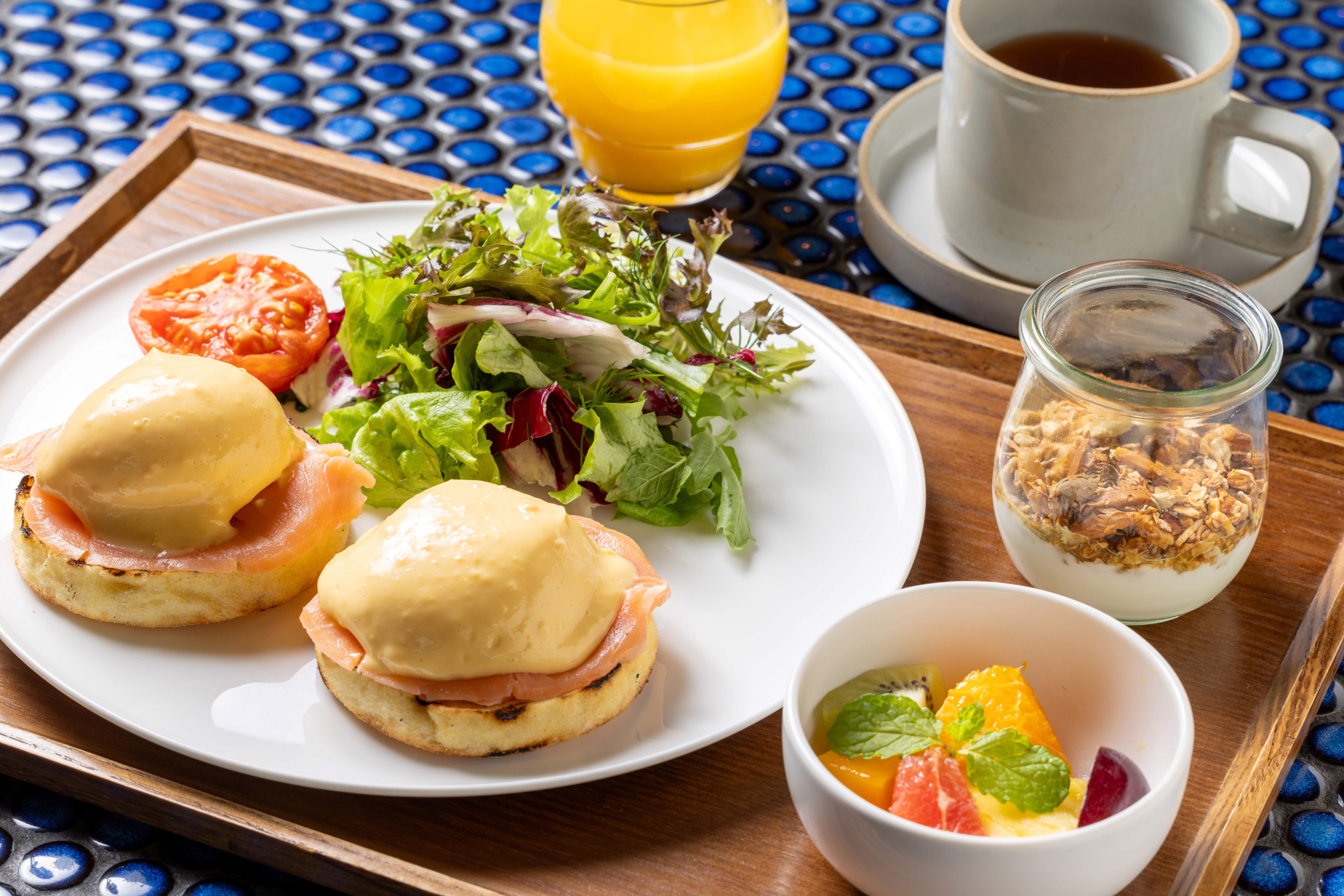 Breakfast (Eggs Benedict)