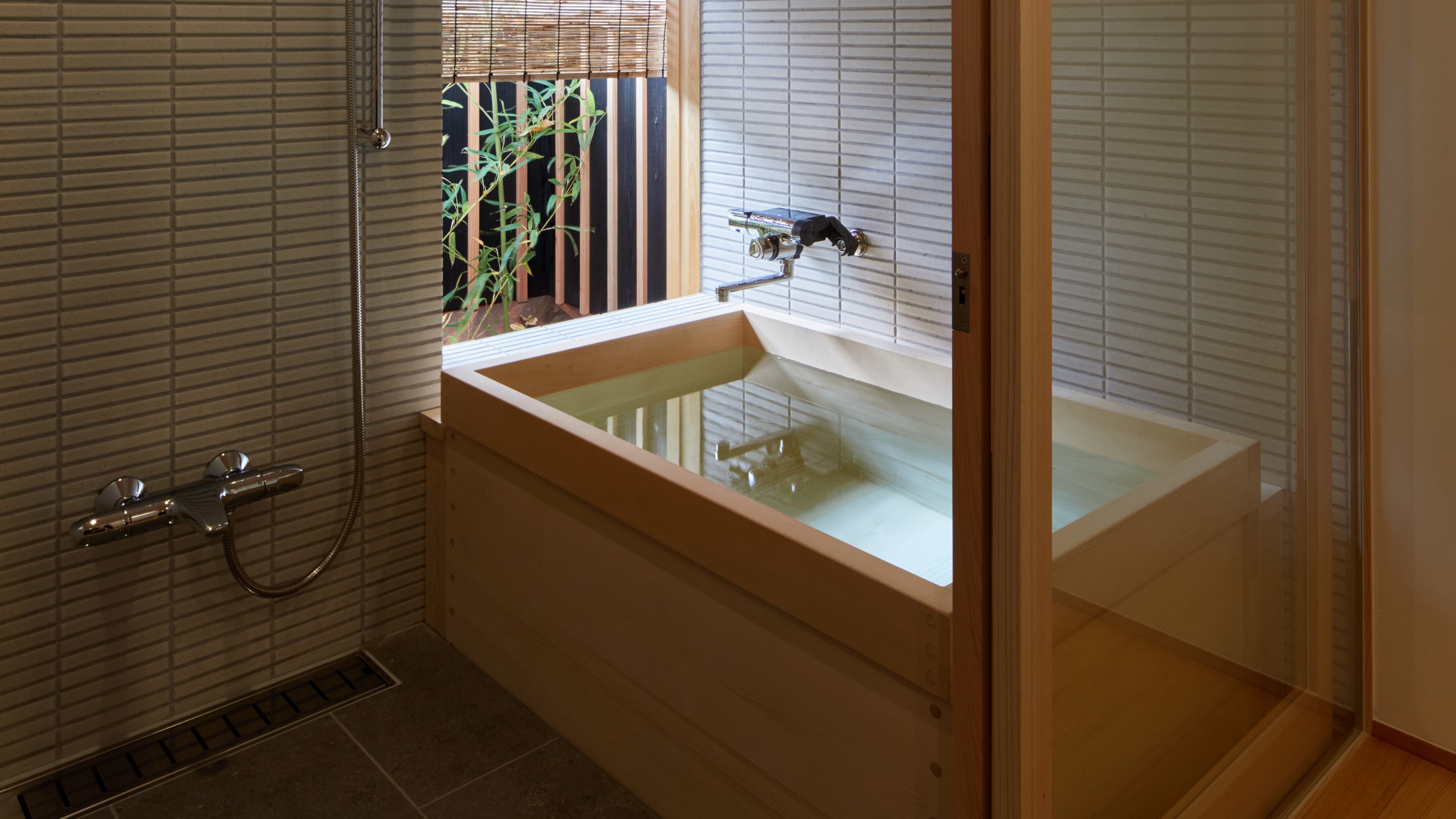 Hanare Bath