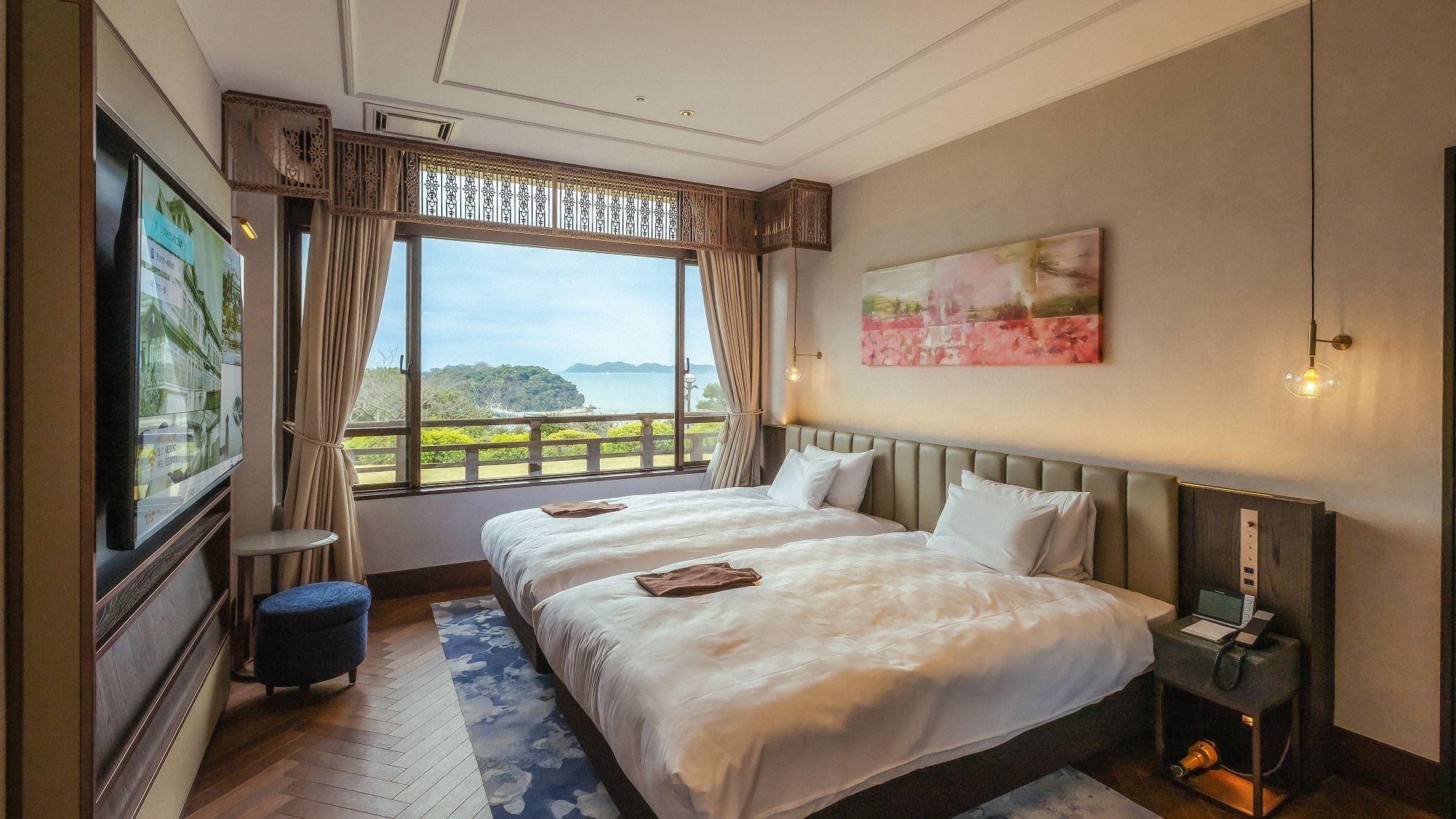 Ocean view suite bedroom