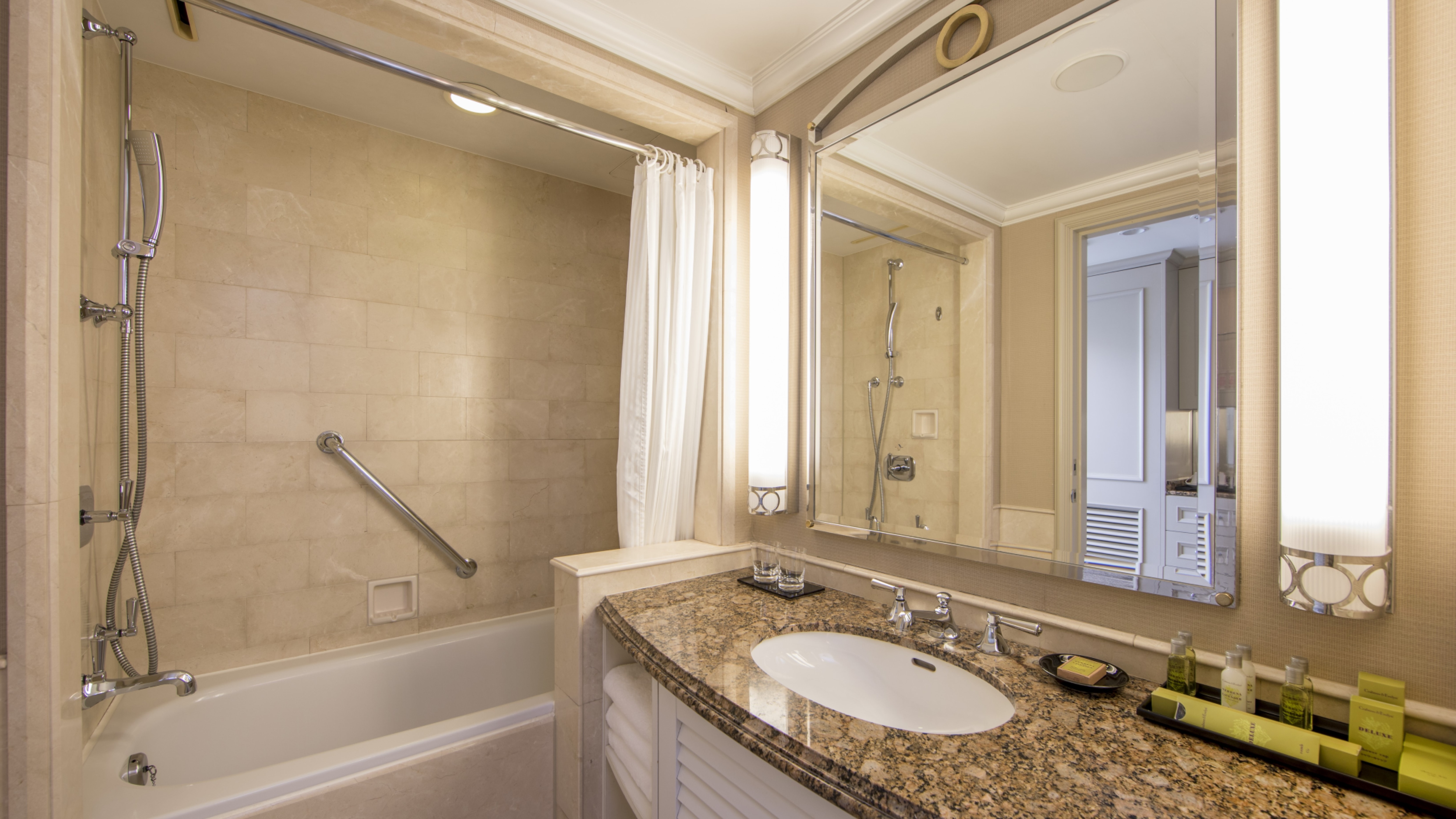 Hilton Room ①