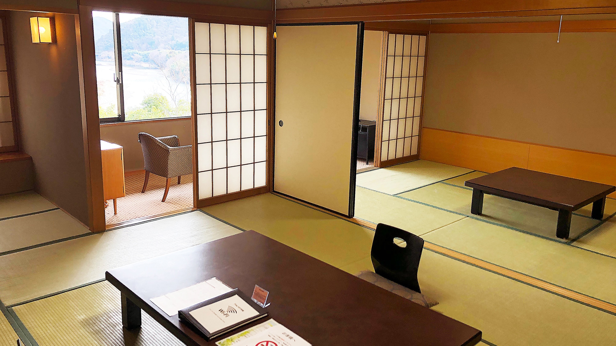 ◆ Japanese-style room B 10 tatami mats + 7.5 tatami mats [No smoking]