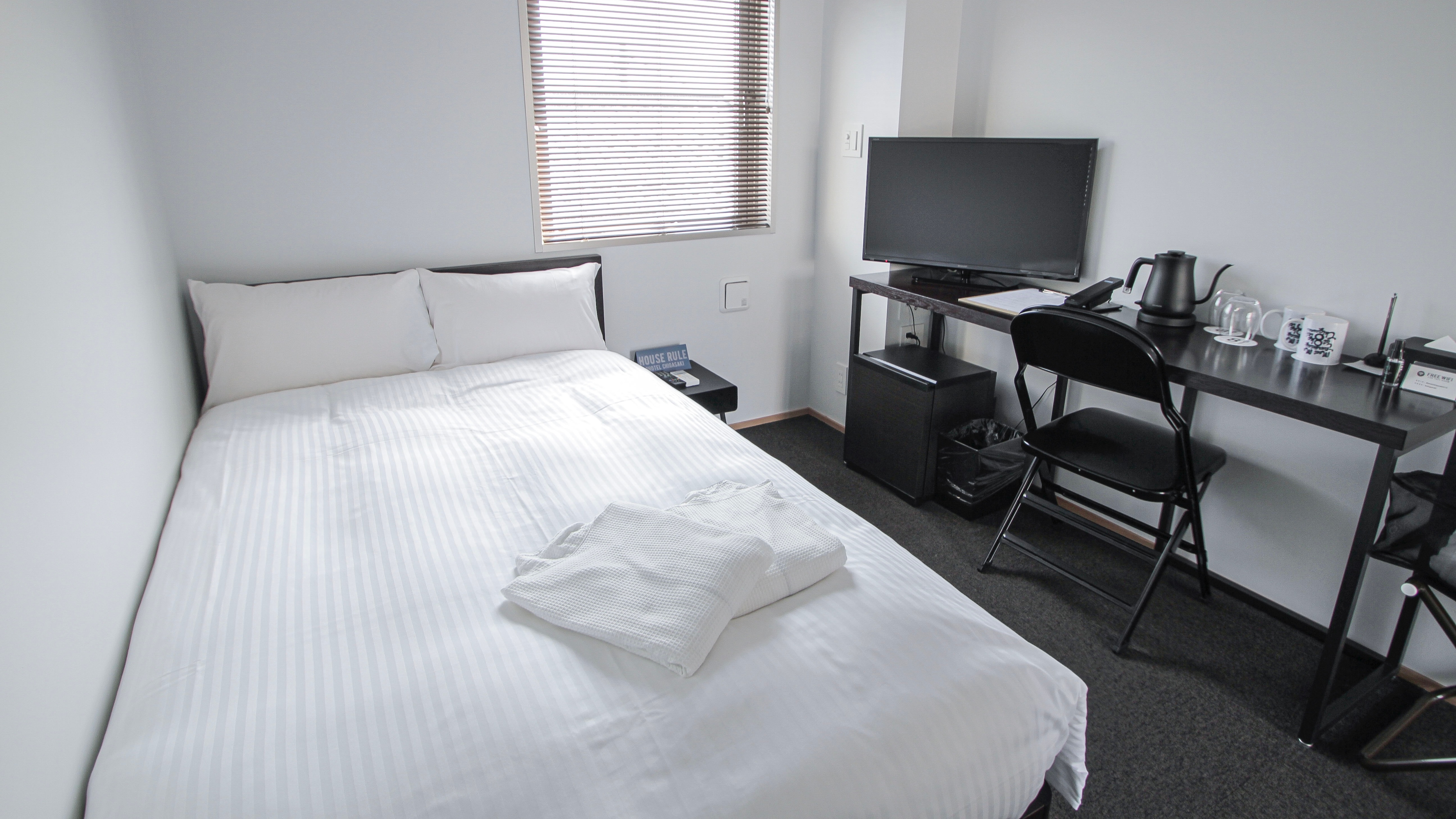 Standard Room (13㎡/Semi-double bed width 120cm x 1/Capacity 1-2 people)