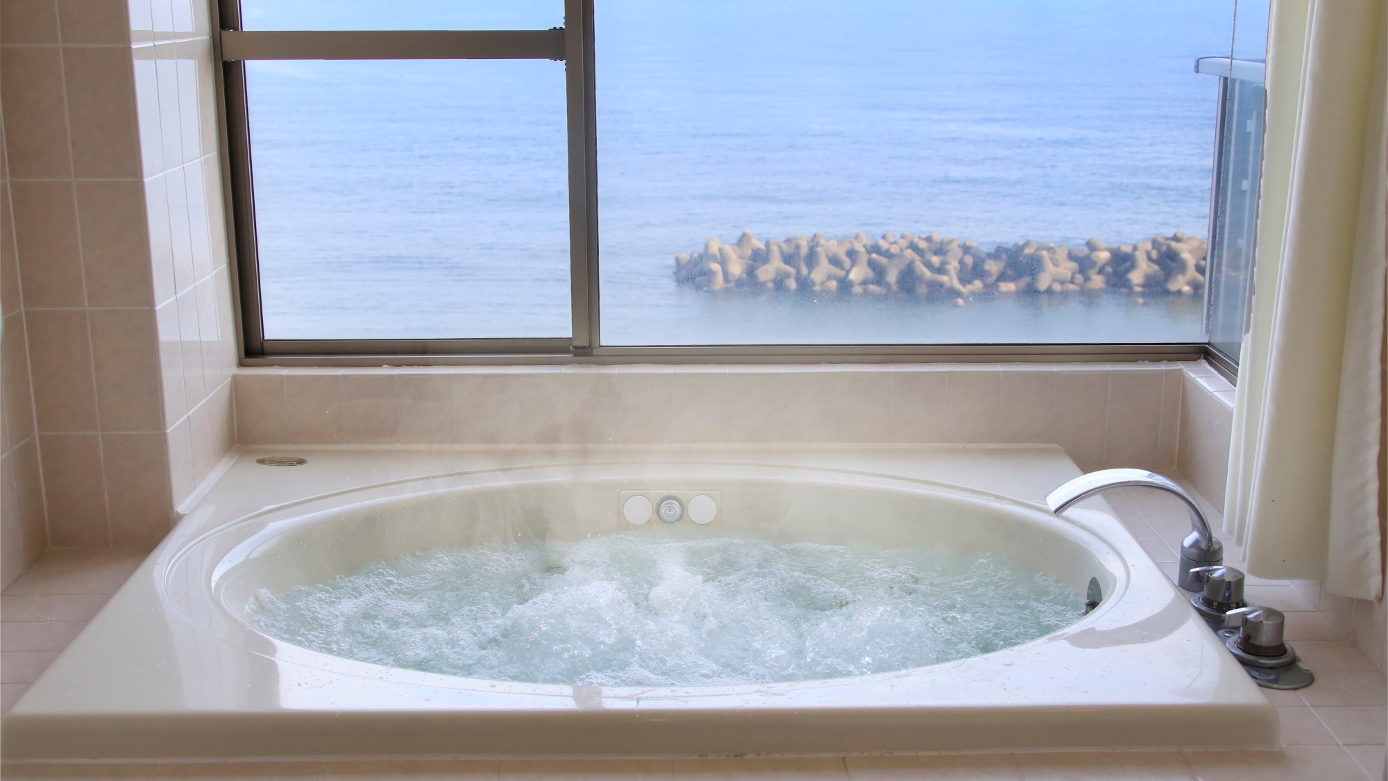 【露天浴池＆全景按摩浴缸】日西合璧雙床房/50平方米（例）