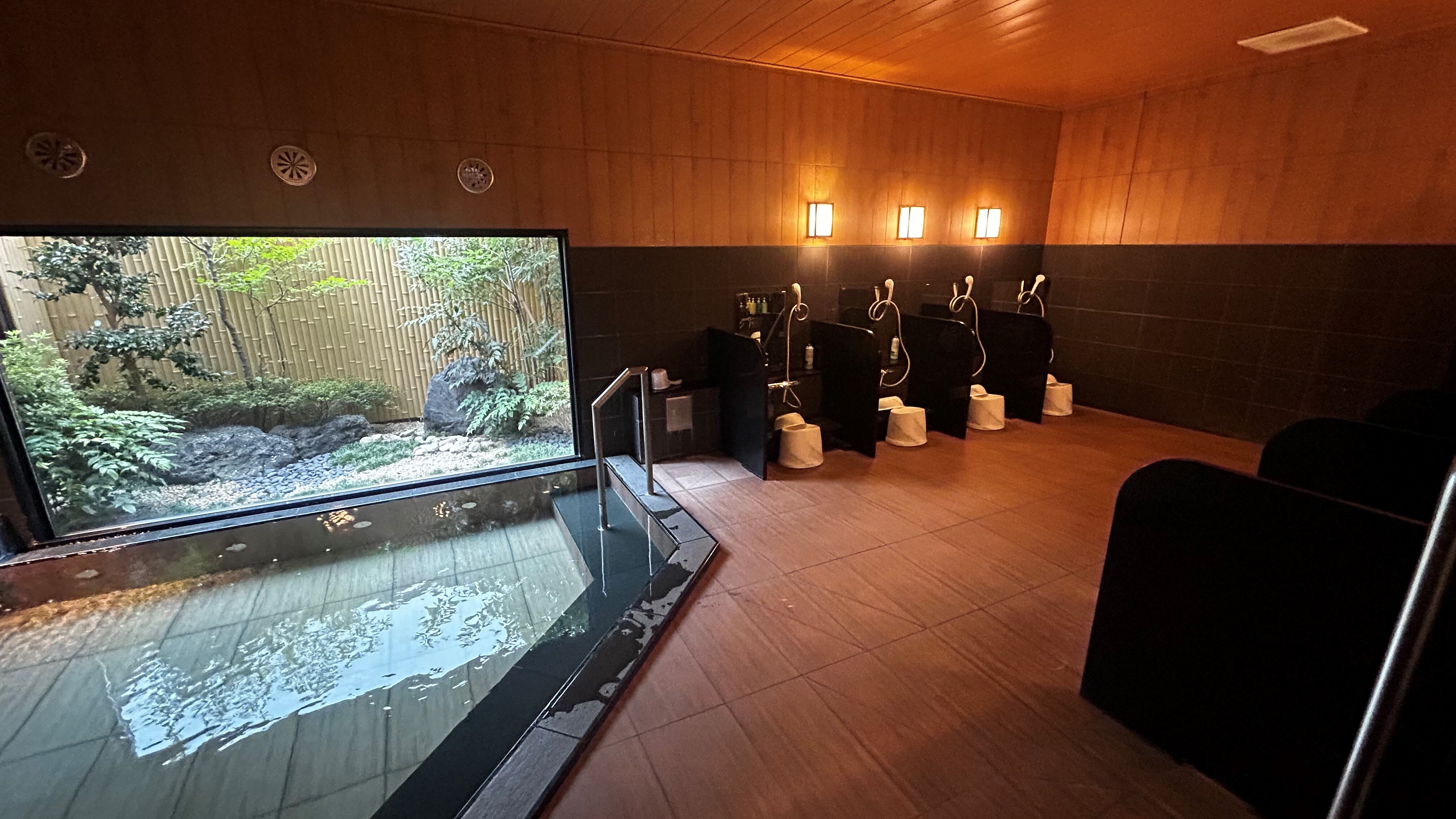 Men's large bath