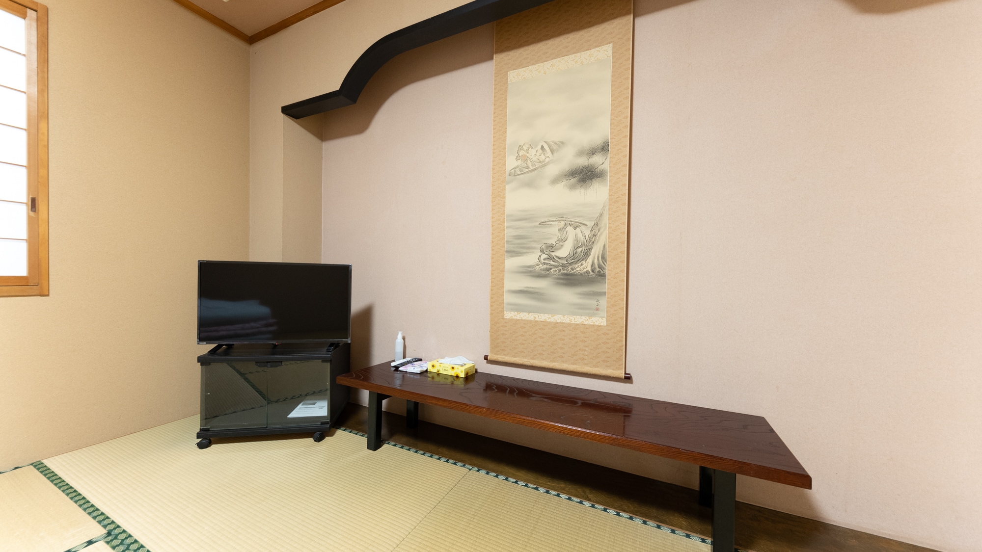 [Non-smoking] Japanese-style room for 1-3 people (shared bathroom and toilet)