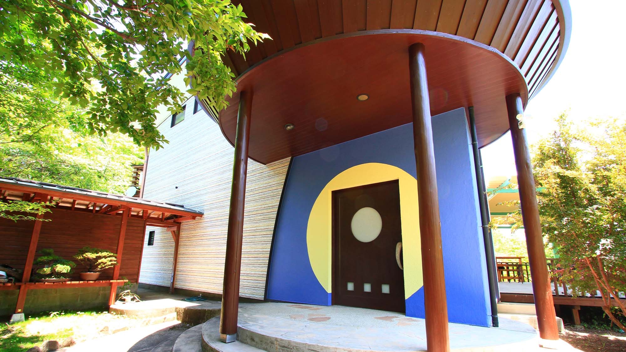 The entrance door is designed to resemble the moon.