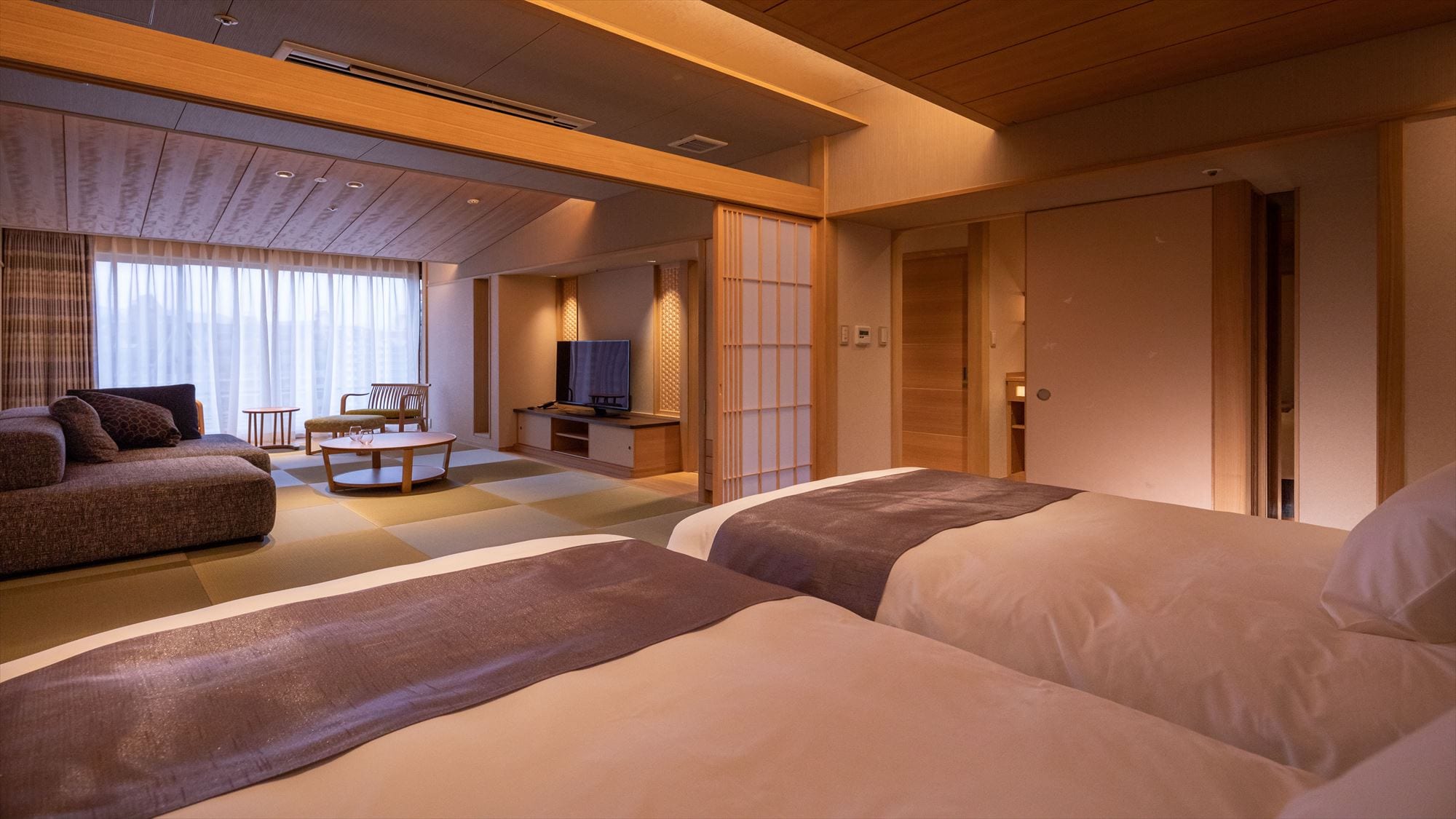 [Suite with view bath (semi-open-air bath)] Nadeshiko 54m2/River side