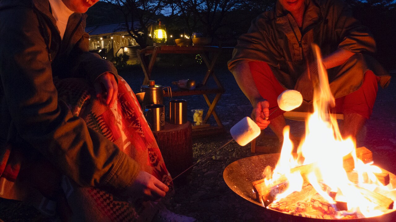 Relaxing time around the bonfire